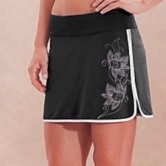 Athleta Dresses & Skirts - Athleta Swift Zip Skort Lotus Flower Size 2